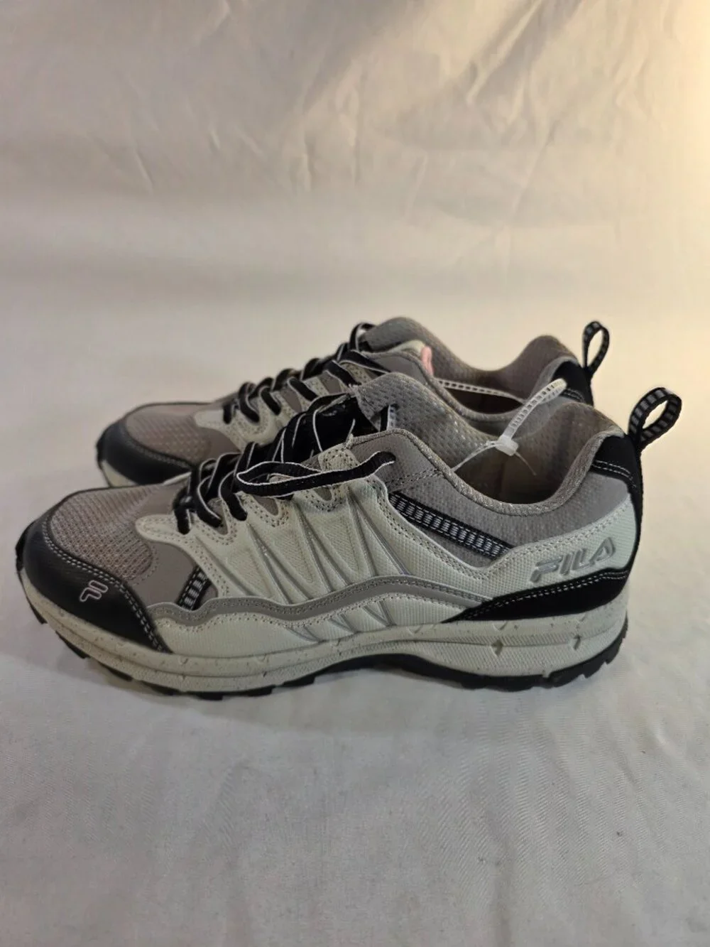 FILA Evergrand TR 21.5 Women’s 9.5 Gray Black Pink Trail Running Shoes